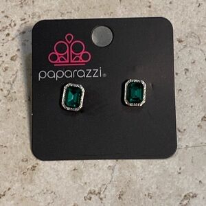Paparazzi Women’s Earrings - New - elegant emeralds color studs